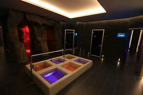 Sky Tower Deluxe Hotel