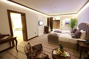 Sky Tower Deluxe Hotel