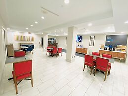 Holiday Inn Express & Suites Houston East - Baytown by IHG