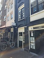 Crossroads Hostel Amsterdam