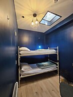 Crossroads Hostel Amsterdam