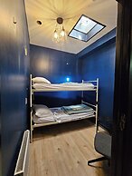 Crossroads Hostel Amsterdam