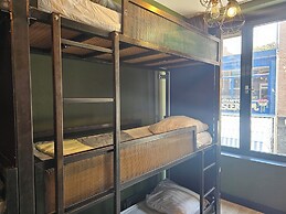 Crossroads Hostel Amsterdam