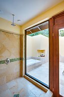 Sleeping Giant Rainforest Lodge