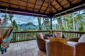 Sleeping Giant Rainforest Lodge