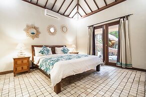 Tír na nÓg Beachfront Resort