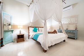 Tír na nÓg Beachfront Resort