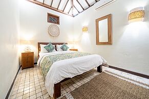 Tír na nÓg Beachfront Resort