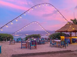 Tír na nÓg Beachfront Resort