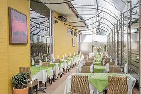 Apartamentos Regency La Feria