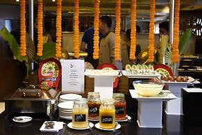 Monotel Luxury Business Hotel