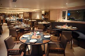 Monotel Luxury Business Hotel