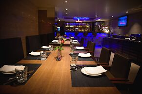 Monotel Luxury Business Hotel