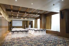 Monotel Luxury Business Hotel