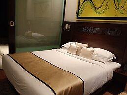 Monotel Luxury Business Hotel