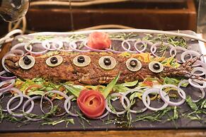 Monotel Luxury Business Hotel