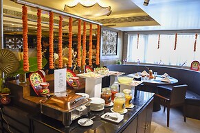 Monotel Luxury Business Hotel