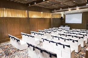 Monotel Luxury Business Hotel