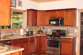 Volcano Rainforest Lodge