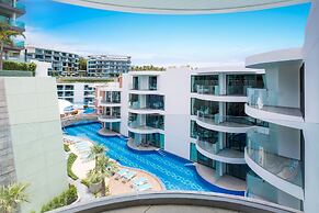 Absolute Twin Sands Resort & Spa