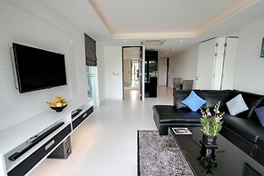 Absolute Twin Sands Resort & Spa