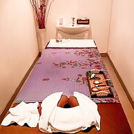 Absolute Twin Sands Resort & Spa