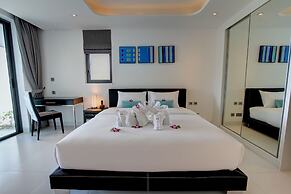 Absolute Twin Sands Resort & Spa