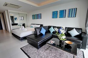 Absolute Twin Sands Resort & Spa