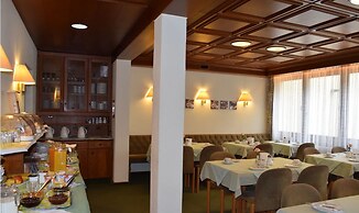 Hotel Rheingauer Tor