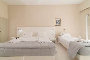 Belussi Beach Hotel & Suites