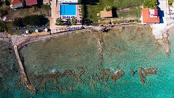 Belussi Beach Hotel & Suites