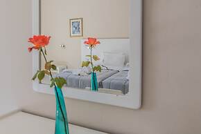 Belussi Beach Hotel & Suites