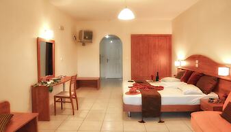 Belussi Beach Hotel & Suites