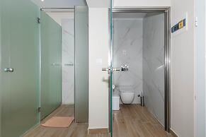 Belussi Beach Hotel & Suites