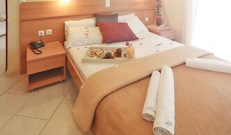 Belussi Beach Hotel & Suites