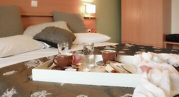 Belussi Beach Hotel & Suites