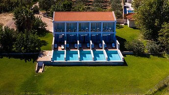 Belussi Beach Hotel & Suites