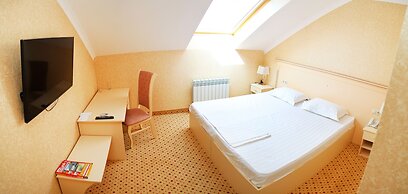 Resident Hotel