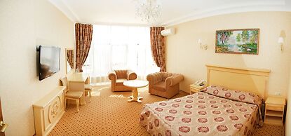 Resident Hotel