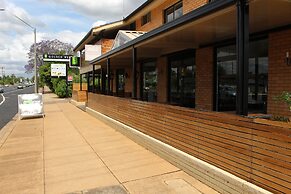 Golden West Motor Inn