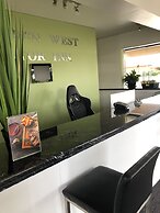Golden West Motor Inn