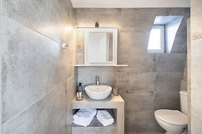 Vrachia Studios & Apartments