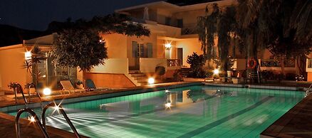 Cormoranos Apartments