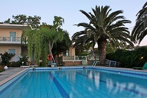 Cormoranos Apartments