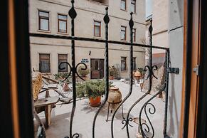 Royal Stone Houses - Goreme