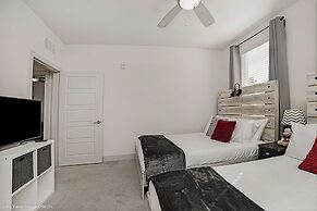 Clean, Cozy & Chic Apartment. CDC Cleaning Standards! Just 3 Miles Fro