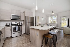 Clean, Cozy & Chic Apartment. CDC Cleaning Standards! Just 3 Miles Fro