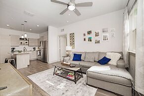 Clean, Cozy & Chic Apartment. CDC Cleaning Standards! Just 3 Miles Fro