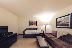 Luxury 1 Bedroom Ski in, Ski Out Mountain Vacation Rental Just Steps f