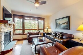 Luxury 1 Bedroom Ski in, Ski Out Mountain Vacation Rental Just Steps f